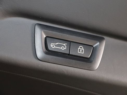 Used 2024 Rolls-Royce Cullinan Black Badge image 91