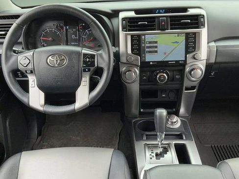 Used 2022 Toyota 4Runner SR5 Premium w/ Moonroof Package AWD/4WD image 11