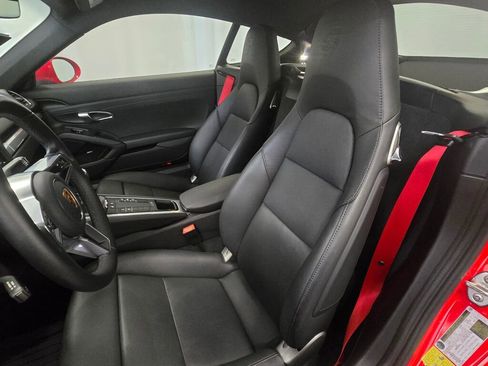 Certified 2024 Porsche 718 Cayman image 4