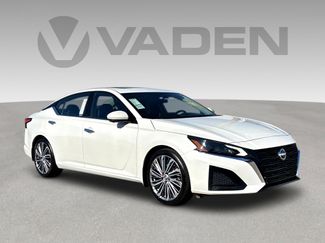 Certified 2023 Nissan Altima 2.5 SL video 1