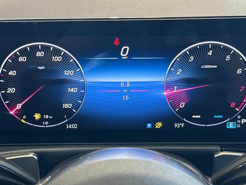 New 2025 Mercedes-Benz GLB 250 image 25