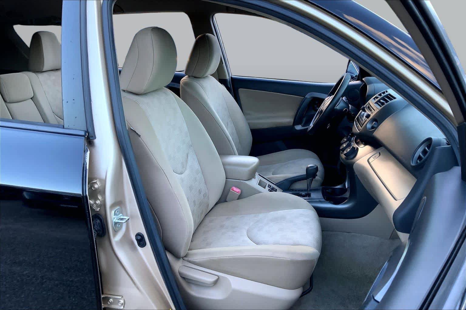 Used 2012 Toyota RAV4 4WD w/ Value Pkg image 7