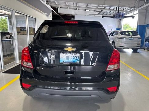 Used 2020 Chevrolet Trax LS w/ Tint and Cruise Package FWD image 5