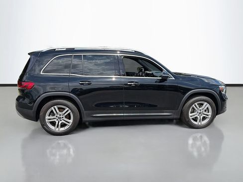Used 2021 Mercedes-Benz GLB 250 4MATIC image 4