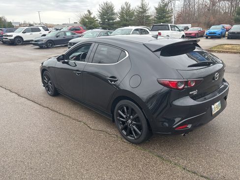 Used 2021 MAZDA MAZDA3 Hatchback w/Premium Plus Pkg image 6