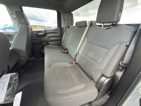 Used 2025 Chevrolet Silverado 1500 Custom image 16