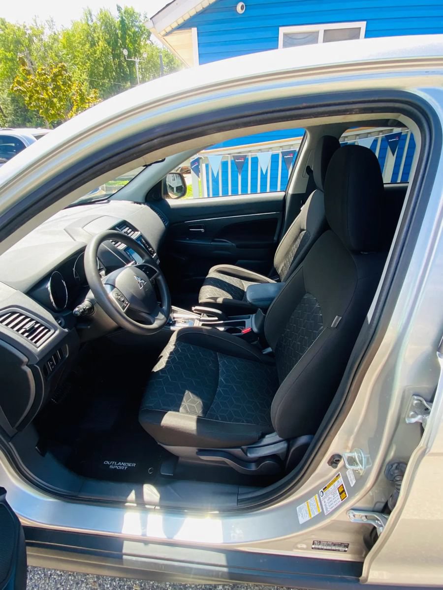 Used 2023 Mitsubishi Outlander Sport AWD image 7