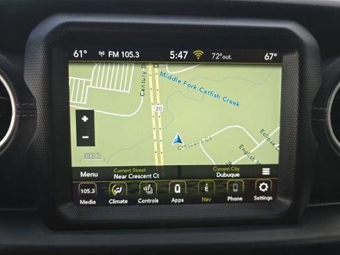 Used 2022 Jeep Wrangler Unlimited Sahara w/ Cold Weather Group image 16