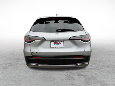 Used 2023 Honda HR-V EX-L image 5