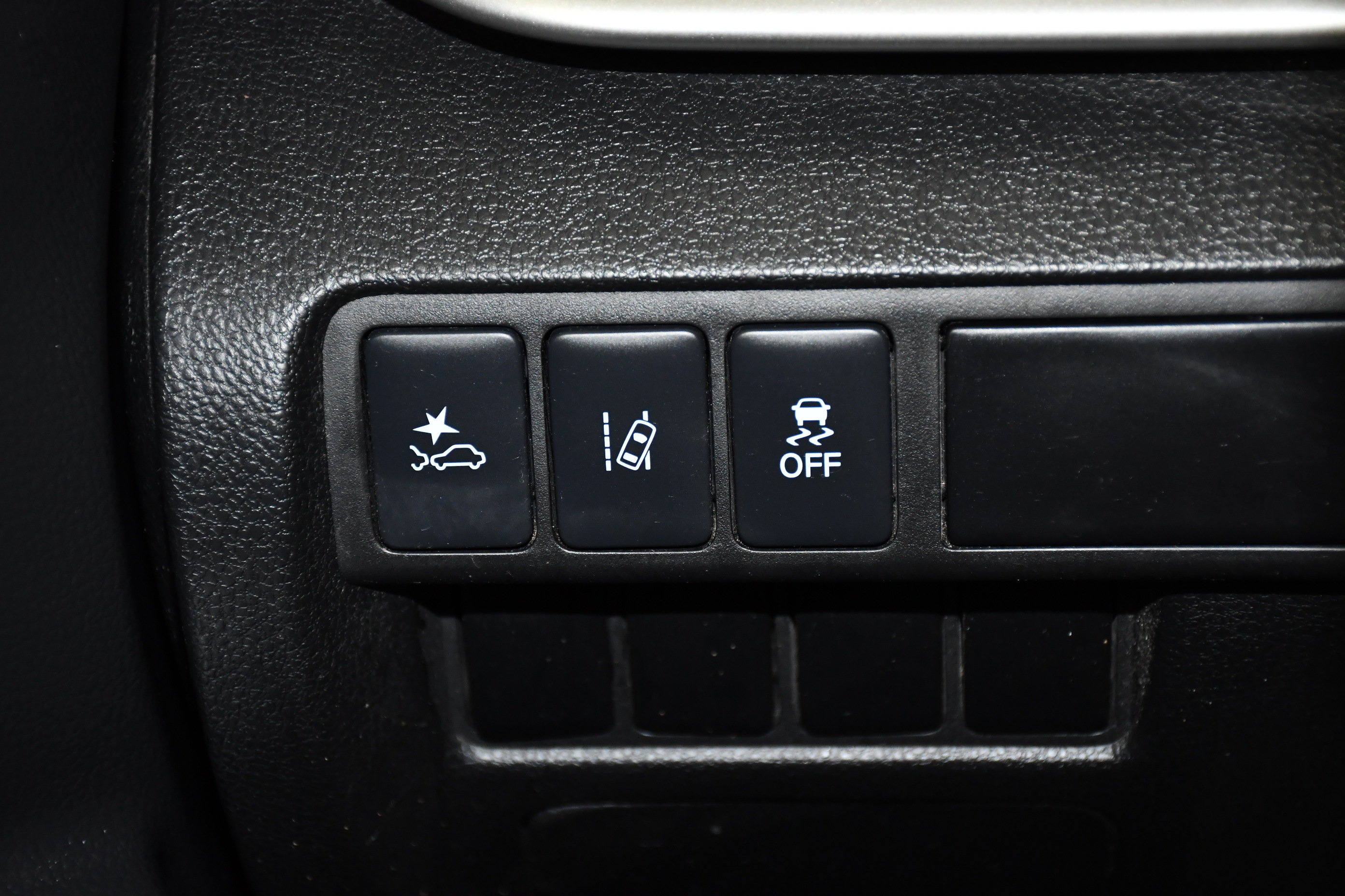 Used 2024 Mitsubishi Eclipse Cross LE AWD/4WD image 33