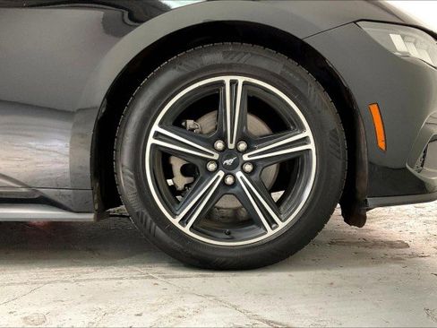 Used 2024 Ford Mustang Coupe image 9