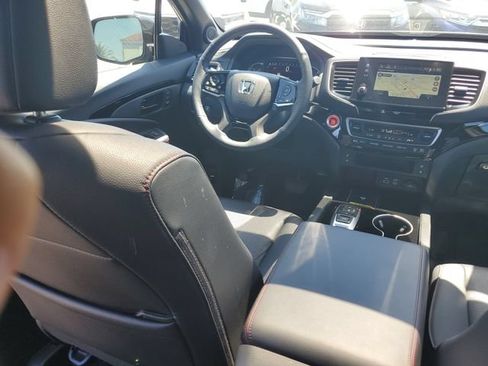Certified 2024 Honda Passport Black Edition image 12