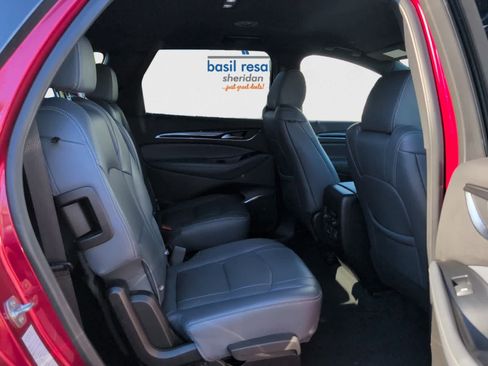 Used 2024 Buick Enclave Premium image 18