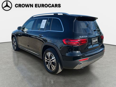 Used 2025 Mercedes-Benz GLB 250 image 3