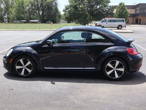 Used 2013 Volkswagen Beetle 2.0T FWD image 9