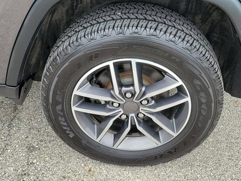 Used 2020 Jeep Grand Cherokee Limited AWD/4WD image 34