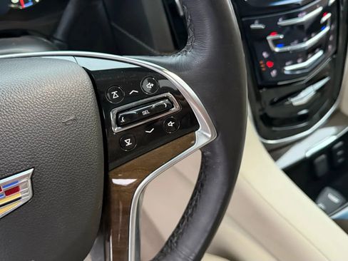 Used 2020 Cadillac Escalade Premium Luxury image 17