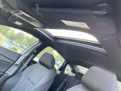 Used 2024 Honda Accord Sport image 29