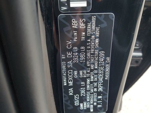 Used 2025 Kia K4 EX image 33