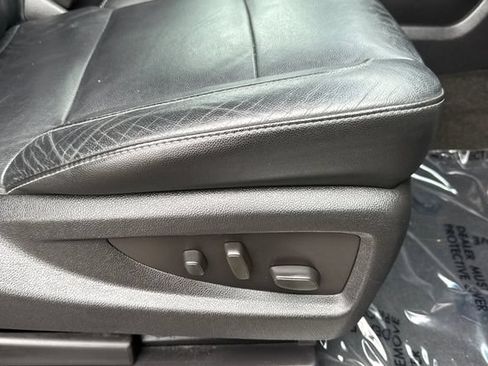 Used 2015 Chevrolet Suburban LT w/ Luxury Package RWD image 24