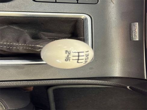 Used 2011 Ford Mustang Shelby GT500 w/ SVT Performance Pkg image 18