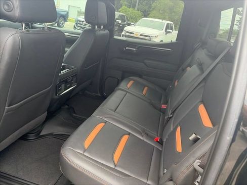 Used 2023 GMC Sierra 1500 AT4 w/ Technology Package AWD/4WD image 11