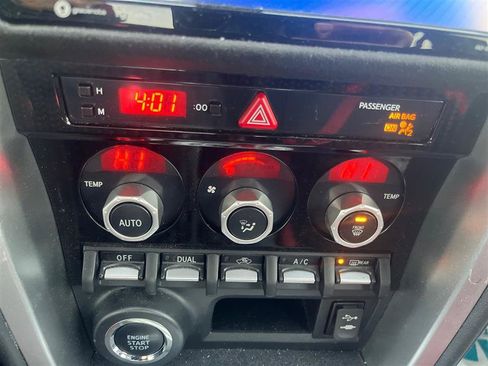 Used 2019 Toyota 86 image 16