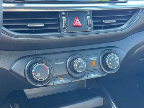 Used 2021 Kia Forte GT-Line FWD image 31