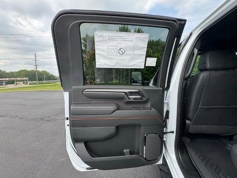 New 2025 GMC Sierra 2500 AT4 w/ AT4 Premium Plus Package image 36