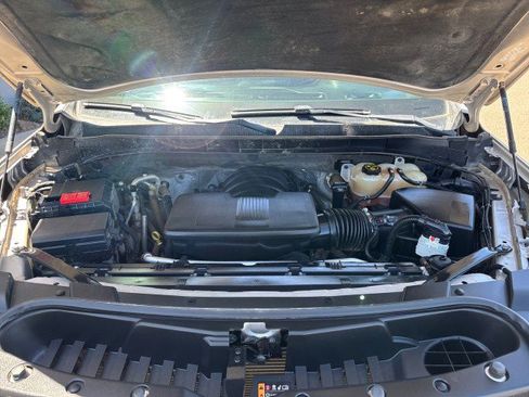 Used 2022 Chevrolet Suburban LS image 35