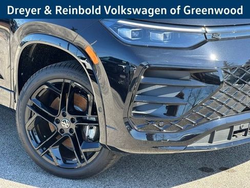 New 2026 Volkswagen Tiguan SE R-Line image 10