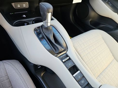 New 2026 Honda HR-V LX image 9