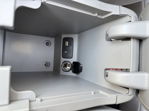 Used 2012 Subaru Forester 2.5X Premium w/ All-Weather Pkg image 36