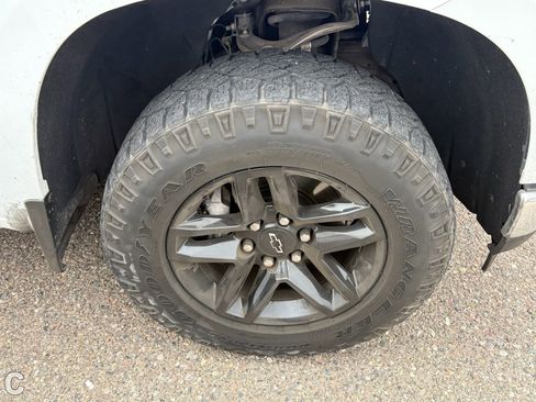 Used 2020 Chevrolet Silverado 1500 LT w/ Trailering Package image 7