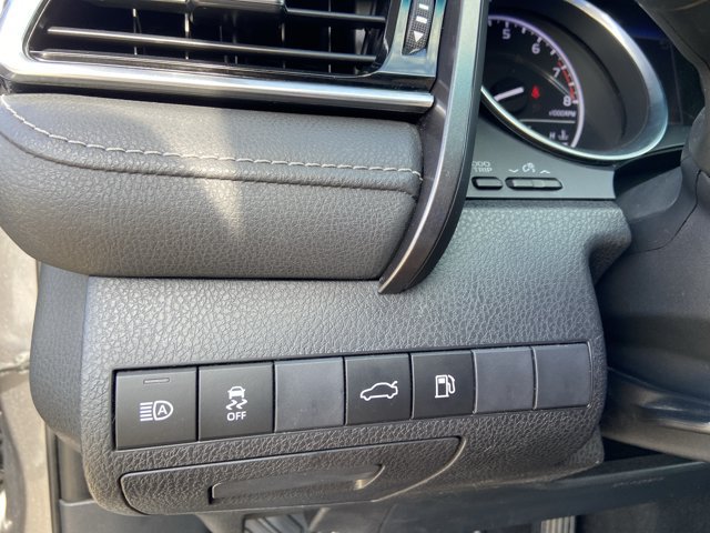 Used 2018 Toyota Camry SE FWD image 40