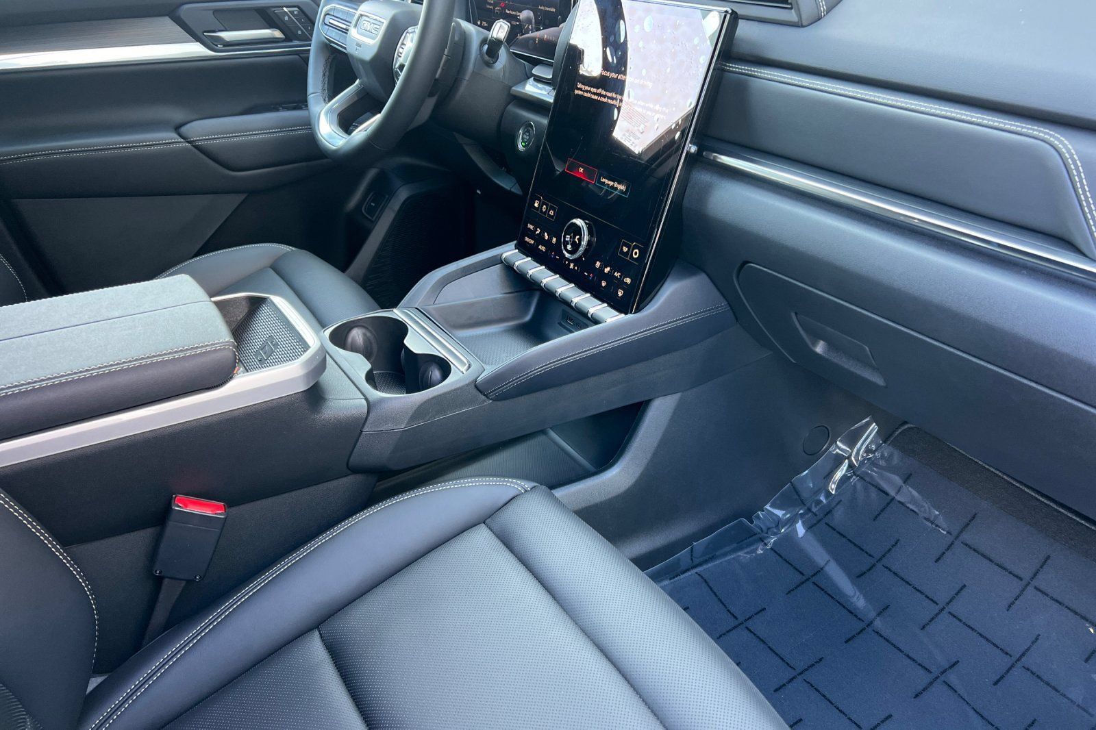 New 2026 GMC Terrain Elevation w/ Elevation Premium Package FWD image 18