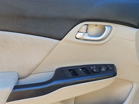 Used 2013 Honda Civic LX image 9