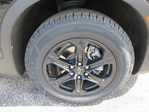 Used 2024 Chevrolet Blazer LT w/ Midnight/Sport Edition FWD image 9