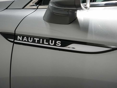 Used 2020 Lincoln Nautilus Reserve w/ Cargo Utility Package AWD/4WD image 11