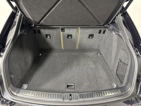 Certified 2024 Porsche Macan image 21
