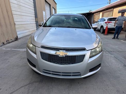 Used 2014 Chevrolet Cruze LT FWD image 5