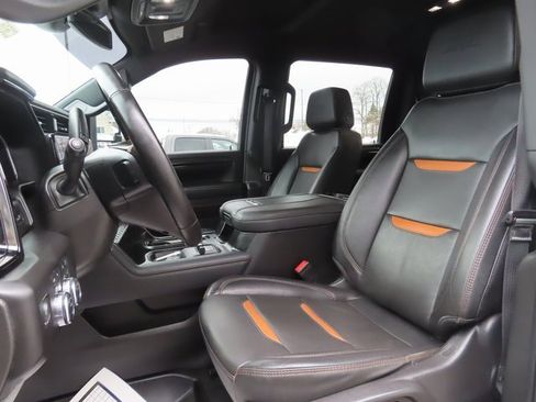 Used 2024 GMC Sierra 2500 AT4 w/ AT4 Preferred Package image 19