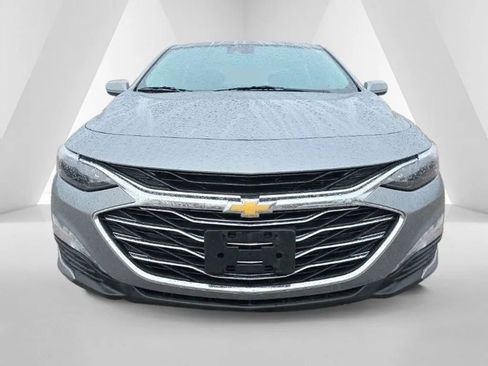 Used 2023 Chevrolet Malibu LT FWD image 2