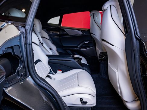 Used 2024 Ferrari Purosangue AWD/4WD image 28