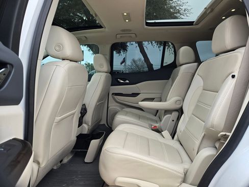 Used 2020 GMC Acadia Denali image 15