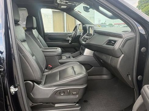 Used 2022 Chevrolet Tahoe LT w/ Luxury Package AWD/4WD image 12