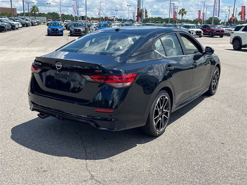 New 2025 Nissan Sentra SR w/ SR Premium Package image 3