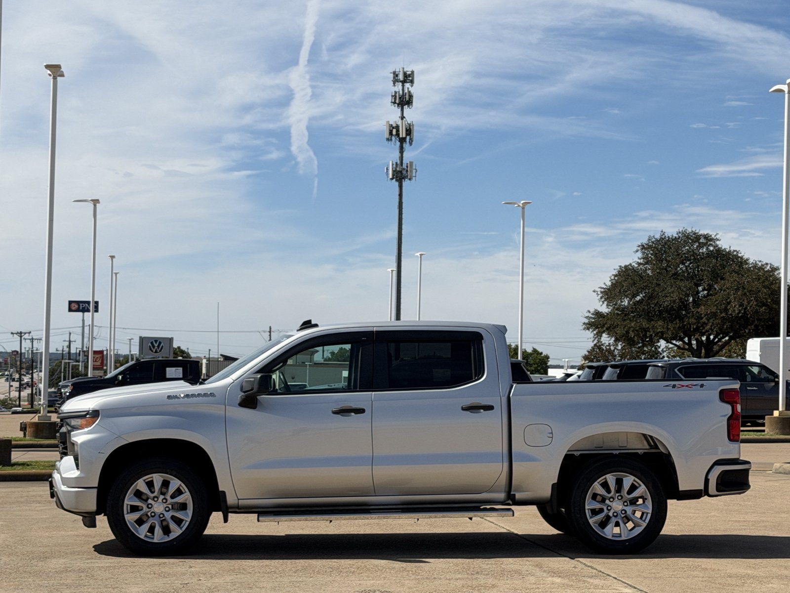 Used 2022 Chevrolet Silverado 1500 Custom AWD/4WD image 7