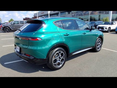 Used 2024 Alfa Romeo Tonale Ti AWD/4WD image 4