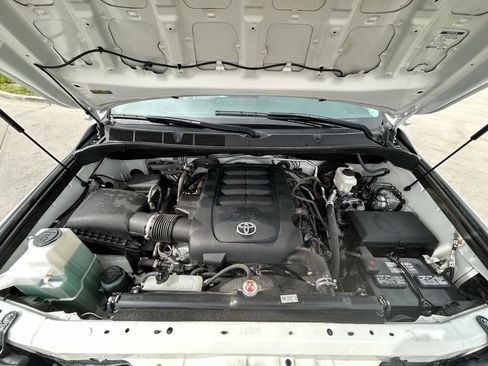 Used 2022 Toyota Sequoia Limited AWD/4WD image 32